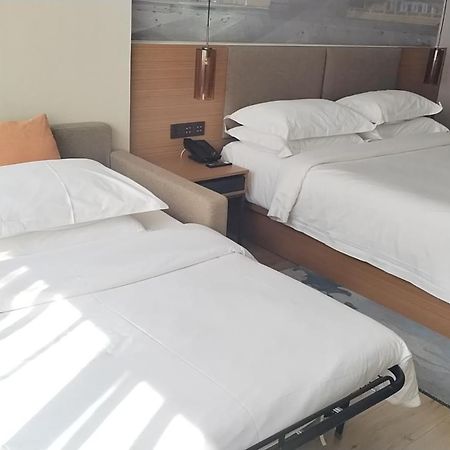 Aurea Central Hotel Phnom Penh Esterno foto