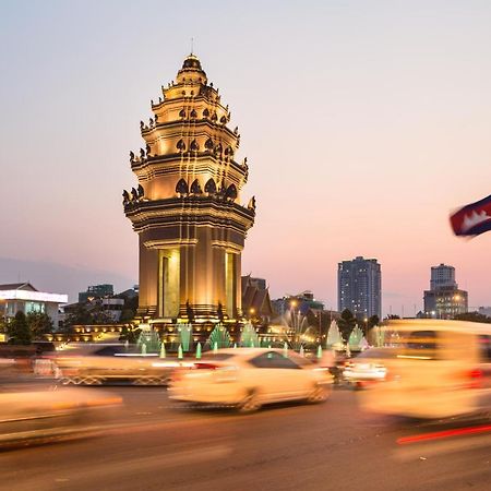 Aurea Central Hotel Phnom Penh Esterno foto
