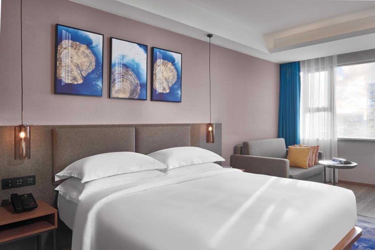 Aurea Central Hotel Phnom Penh Esterno foto